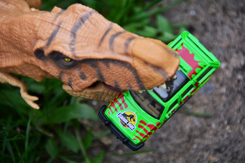 Illustration for article titled Welcome to the Jungle: Matchbox Jurassic Legacy Collection
